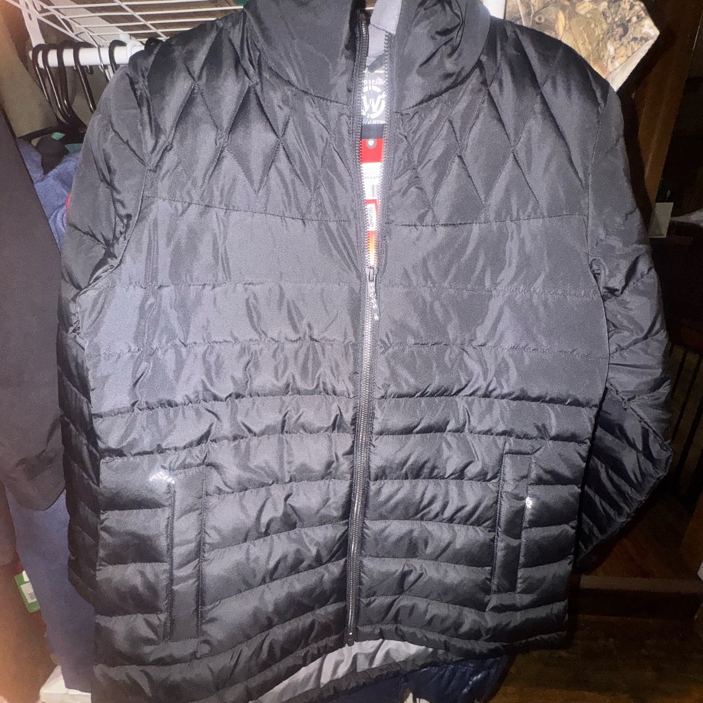Moosejaw Men's Black Puffer Jacket